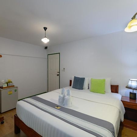 Hotel 88 Backpackers HHQ Exterior foto