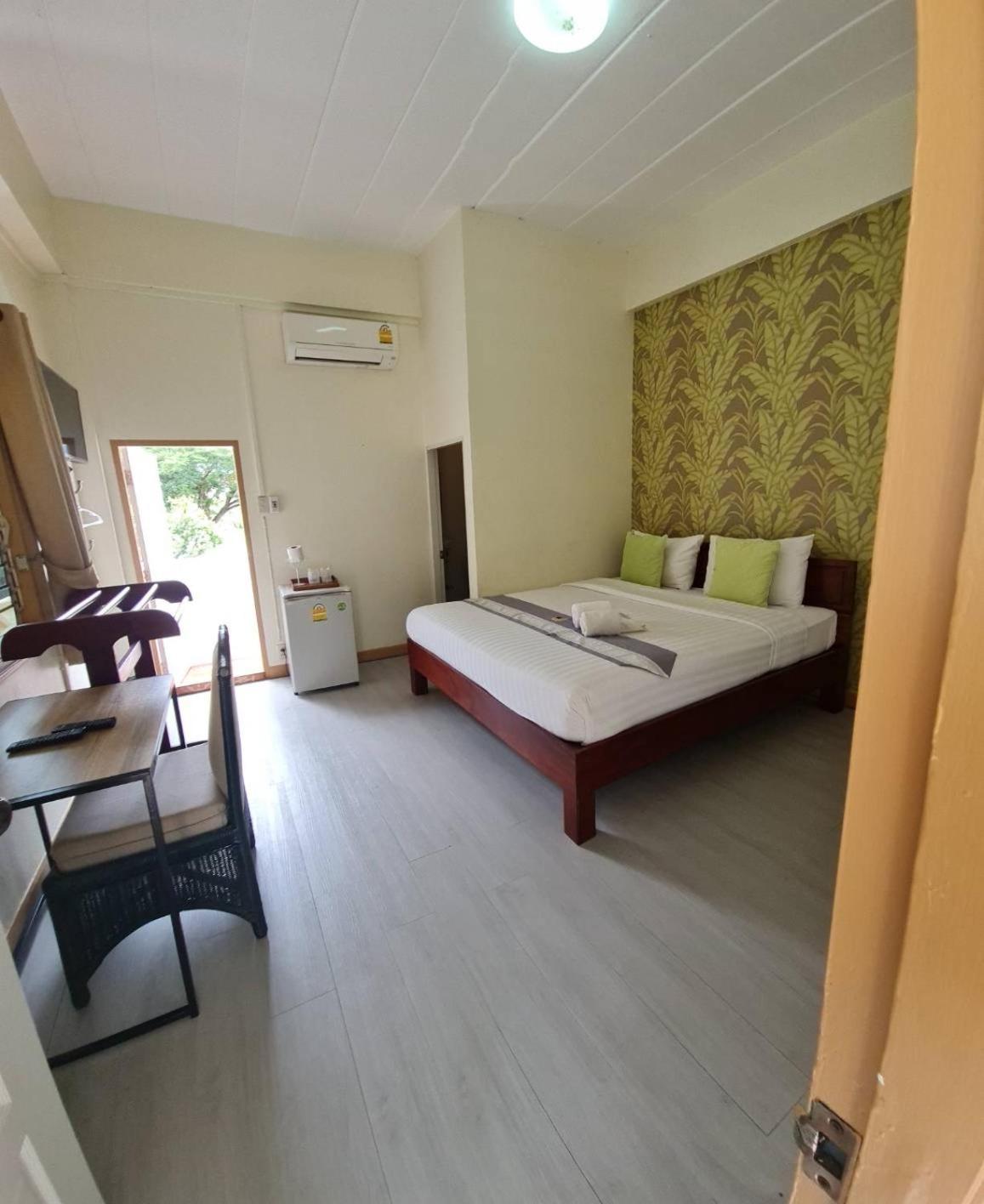 Hotel 88 Backpackers HHQ Exterior foto