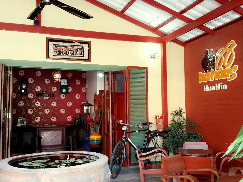 Hotel 88 Backpackers HHQ Exterior foto