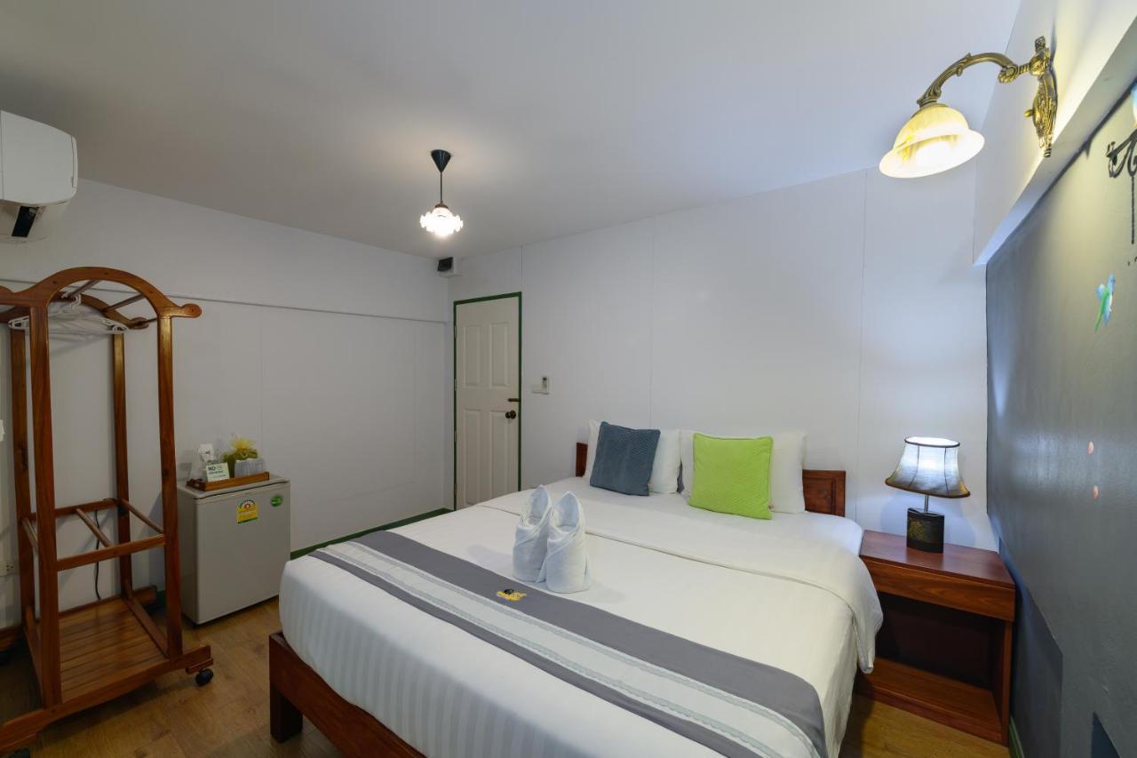 Hotel 88 Backpackers HHQ Exterior foto
